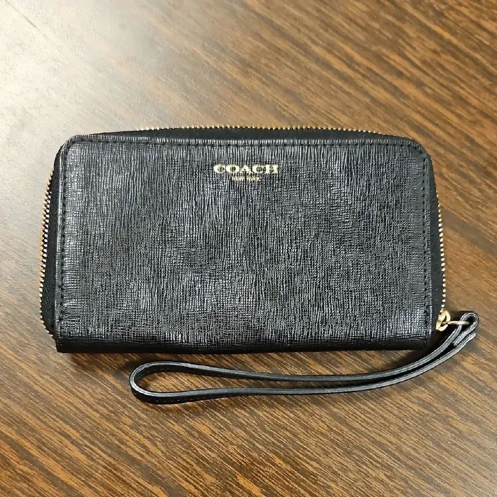 COACH Black Leather Zip Wristlet Wallet